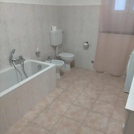 Altido Beautiful 3br For 6, Near Lake Como